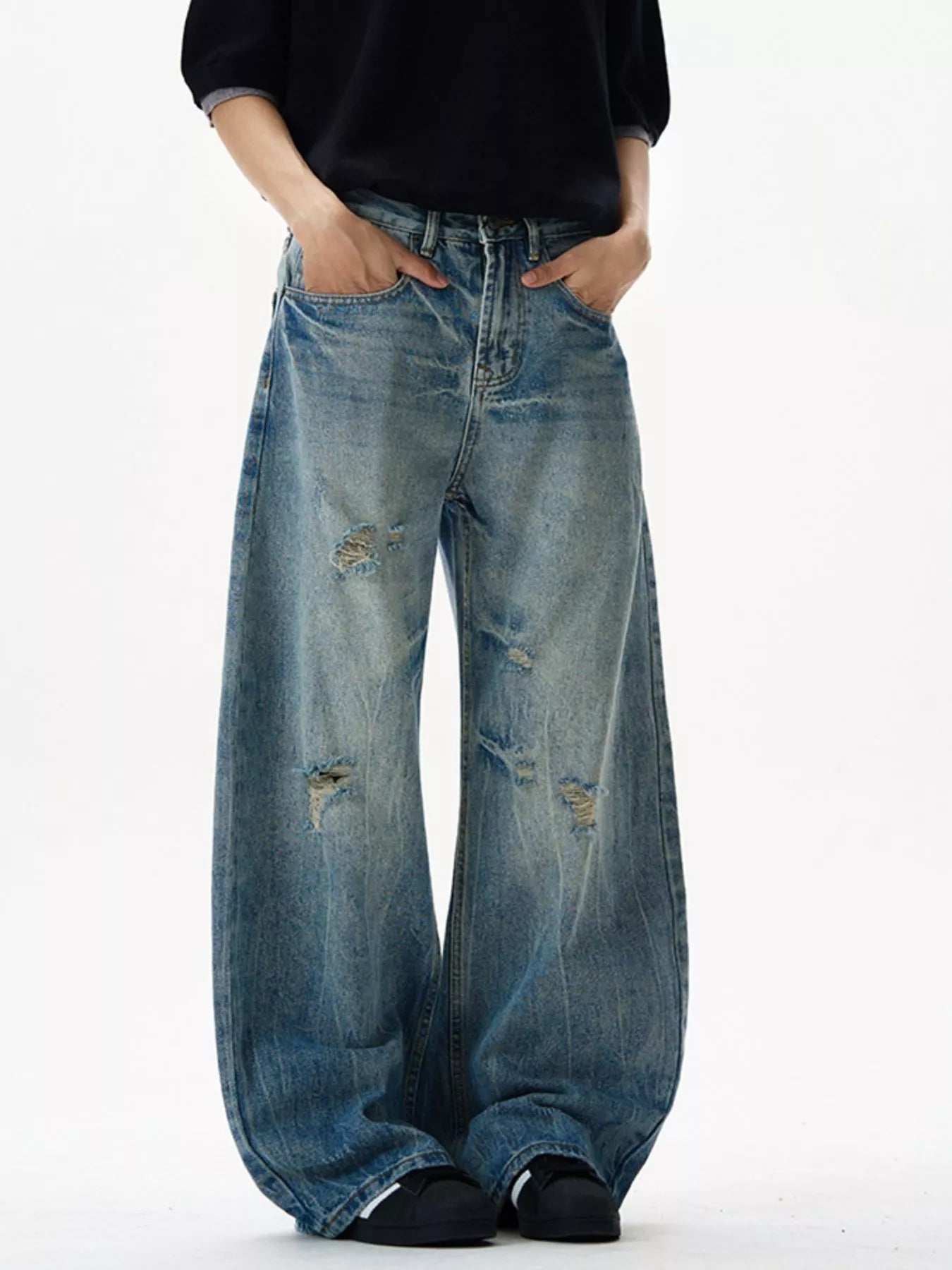 Men's Distressed Loose Fit Jeans - Tailored Accord