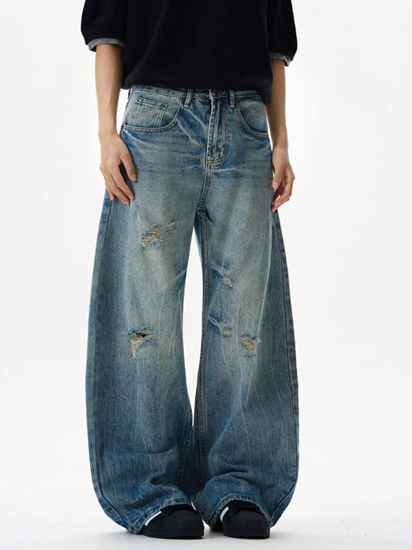 Men's Distressed Loose Fit Jeans - Tailored Accord